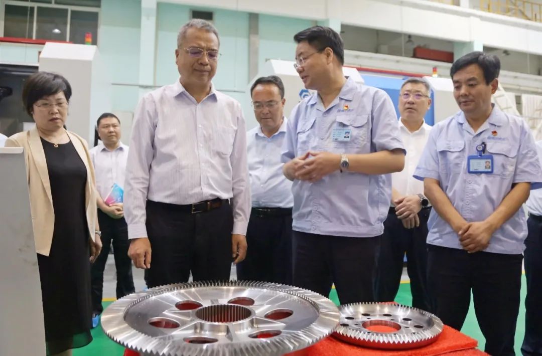 寶雞市委副書記、市長(zhǎng)楊廣亭蒞臨秦川集團(tuán)調(diào)研