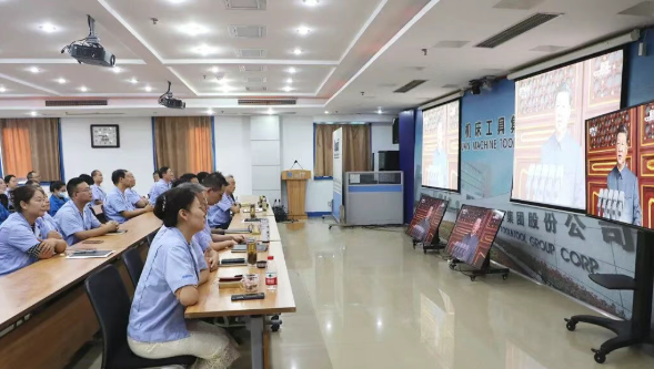 【集團資訊】集中觀看九三閱兵盛況！以實業(yè)報國踐行制造強國使命！